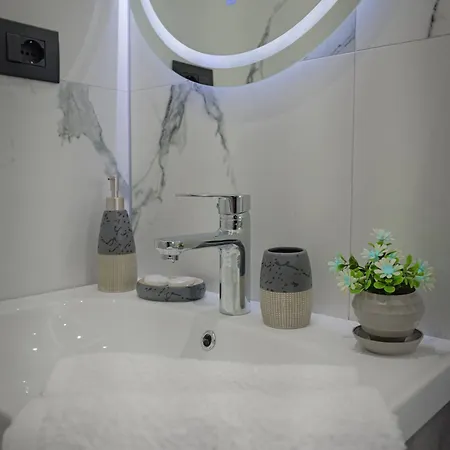 Πανσιόν Shena The Farm Boutique 3*
