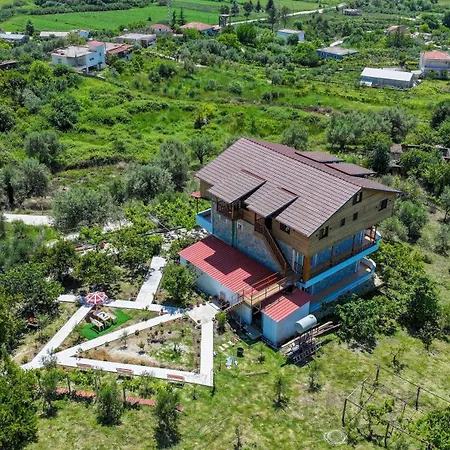 Πανσιόν Shena The Farm Boutique 3*