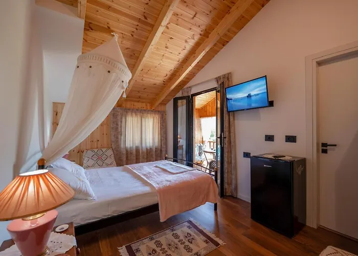Shena The Farm Boutique 3*
